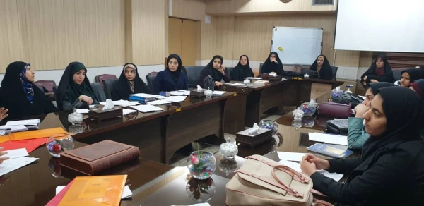 دومین جلسه شورای مرکزی کانونهای فرهنگی پردیس شهید باهنر باحضور دبیران کانونها در سالن کنفرانس پردیس شهید باهنر برگزار گردید 2