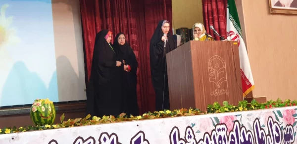 مراسم شب یلدا در پردیس شهید باهنر 4