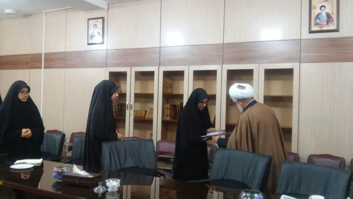 مراسم تکریم و معارفه مسولان بسیج دانشجویی در پردیس شهید باهنر برگزار گردید 5