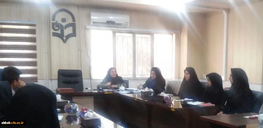 تشکیل جلسه شورای آموزشی 2