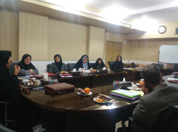 تشکیل جلسه شورای آموزشی 3