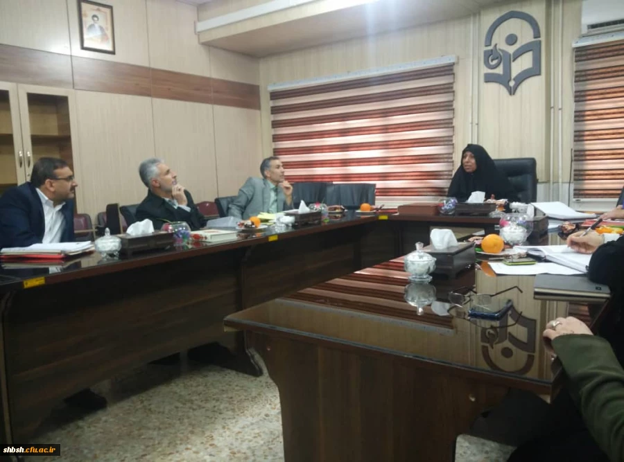 تشکیل جلسه شورای آموزشی 4
