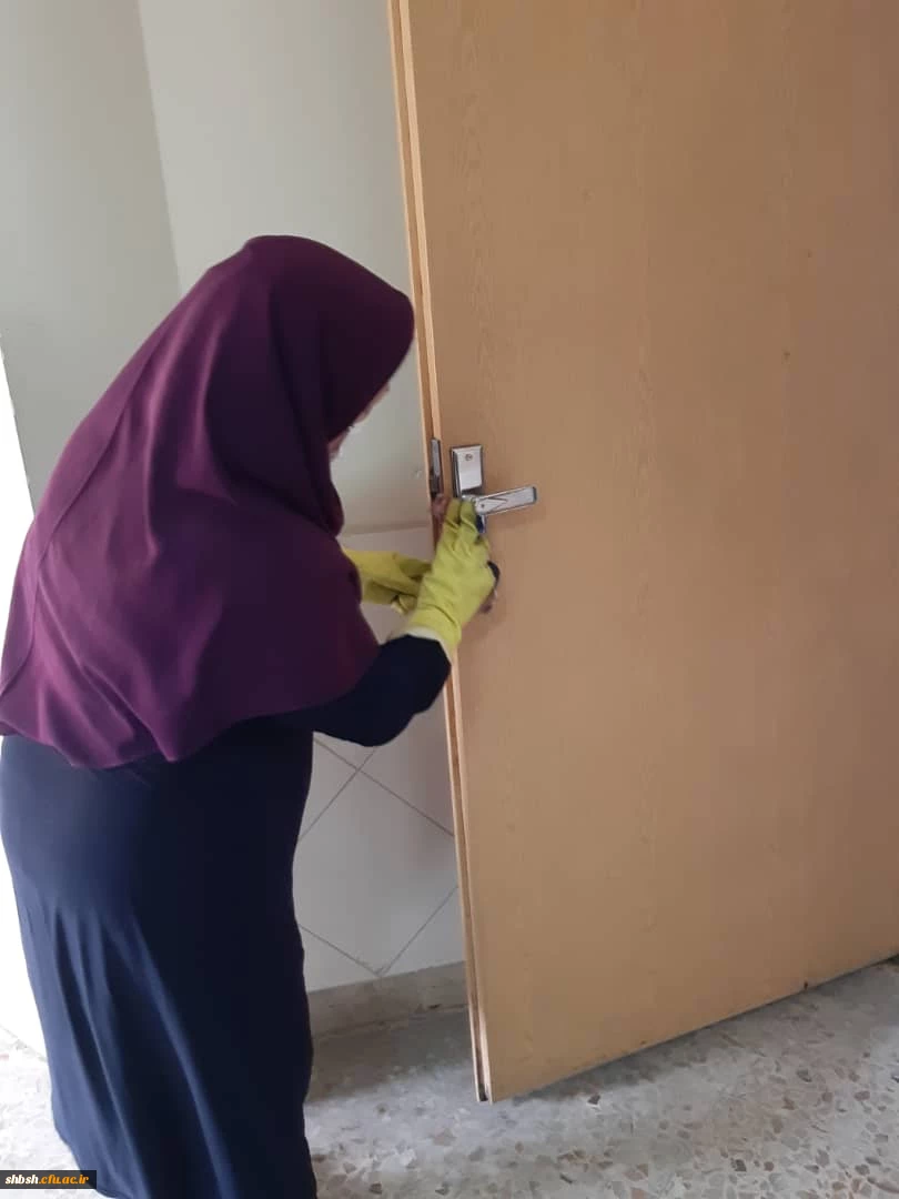 ضد عفونی کردن ساختمان های پردیس شهید باهنر فارس جهت پیشگیری از ورود ویروس کرونا 5