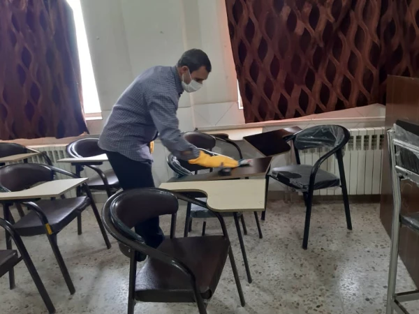 ضد عفونی کردن ساختمان های پردیس شهید باهنر فارس جهت پیشگیری از ورود ویروس کرونا 6