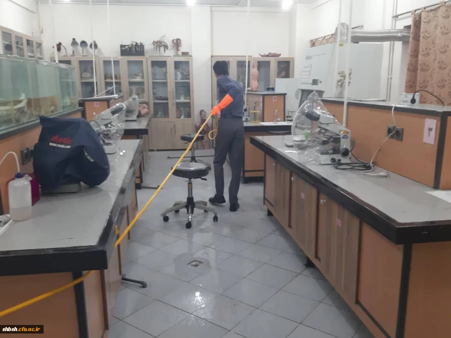 ضد عفونی کردن ساختمان های پردیس شهید باهنر فارس جهت پیشگیری از ورود ویروس کرونا 15