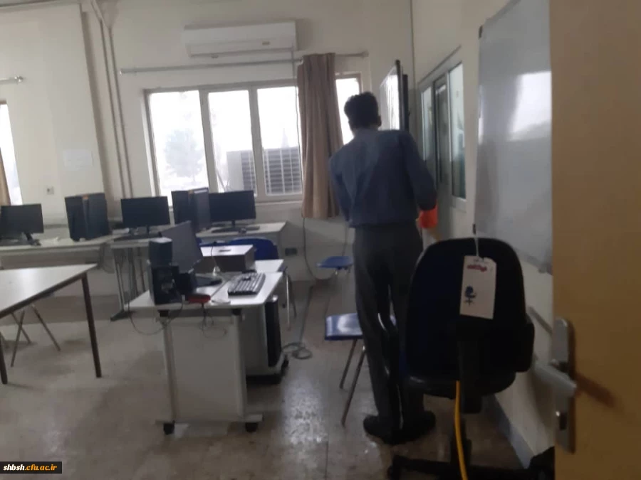 ضد عفونی کردن ساختمان های پردیس شهید باهنر فارس جهت پیشگیری از ورود ویروس کرونا 16