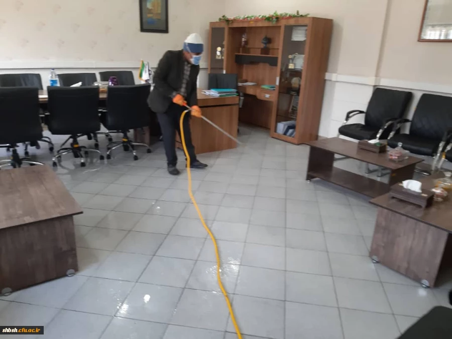 ضد عفونی کردن ساختمان های پردیس شهید باهنر فارس جهت پیشگیری از ورود ویروس کرونا 24