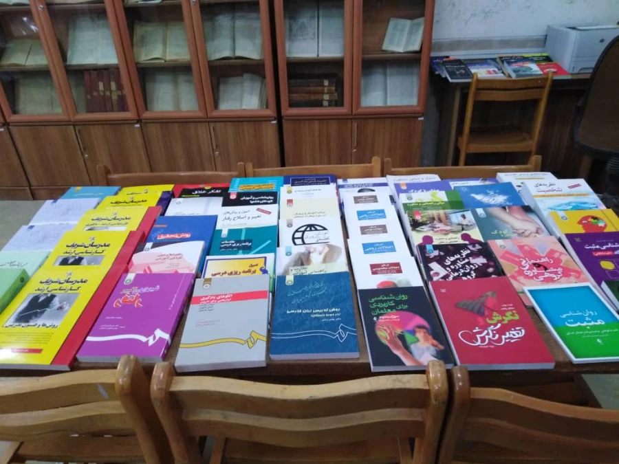 کتاب های جدید خریداری شده جهت کتابخانه پردیس شهید باهنر 10