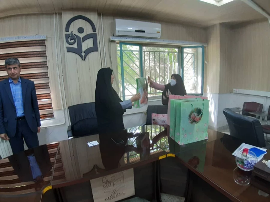 برگزاری جلسه سرپرستان شبانه روزی به مناسبت هفته سرای دانشجویی 9