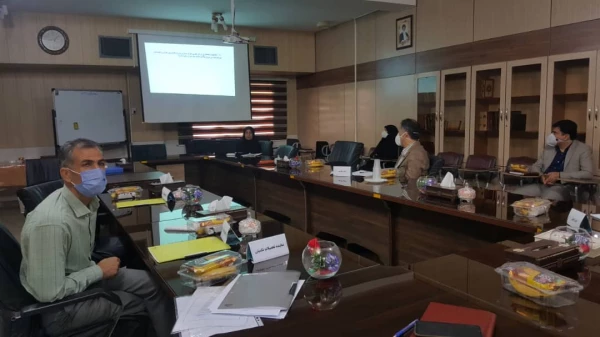 جلسه دفاع خانم اشرف قلندری در پردیس شهیدباهنر در تاریخ سه شنبه 13 خرداد 3