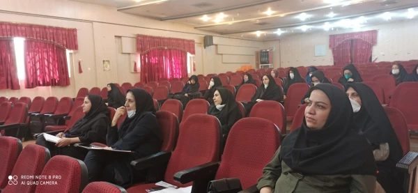 برگزاری اولین جلسه شورای اداری پردیس شهید باهنر در سال 99 10