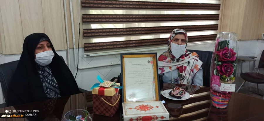 مراسم تقدیر از همکار بازنشسته سرکار خانم پاک طینت در پردیس شهید باهنر برگزار شد 7