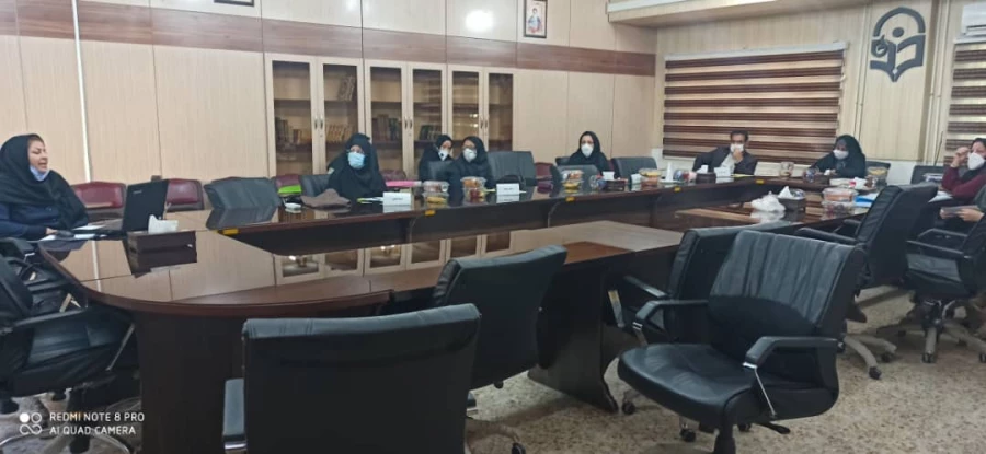 جلسه دفاع خانم خدیجه ارجمندی رشته علوم تربیتی گرایش ابتدایی 3