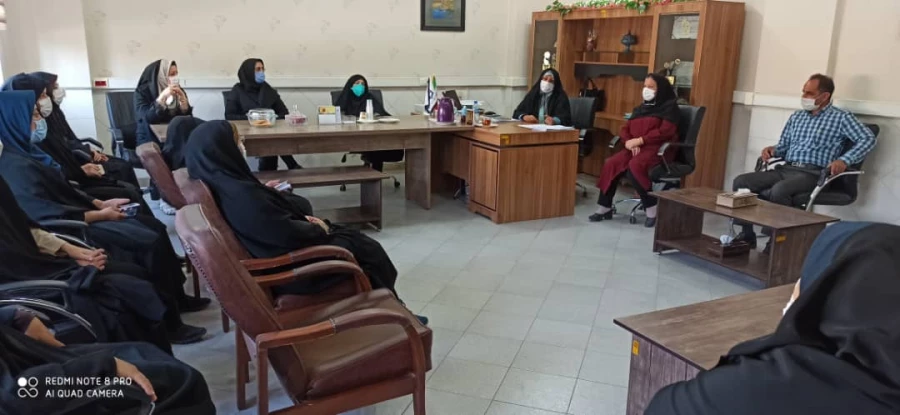 دیدار کارکنان پردیس شهید باهنر فارس با خانم دکتر داودی همسر آزاده دفاع مقدس 4