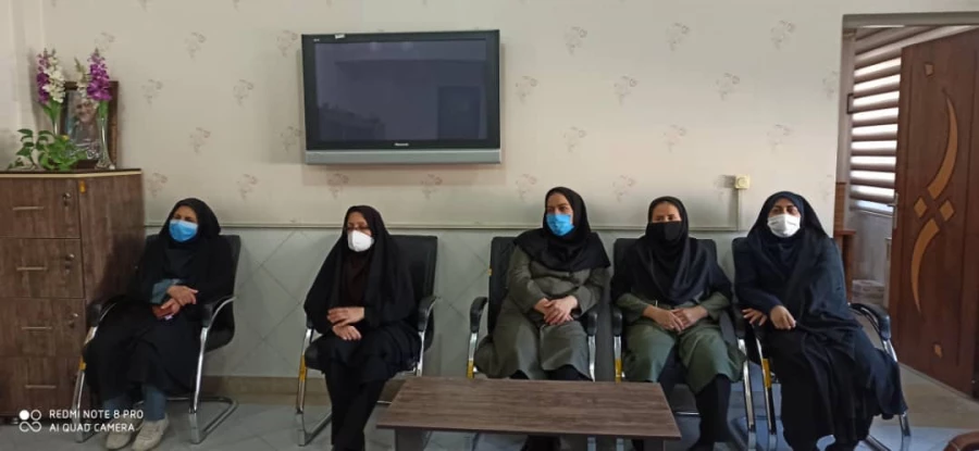 دیدار کارکنان پردیس شهید باهنر فارس با خانم دکتر داودی همسر آزاده دفاع مقدس 5
