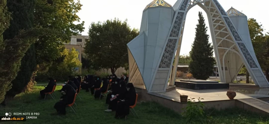 برنامه قرائت زیارت عاشورا در جوار شهدای گمنام پردیس شهید باهنر فارس برگزار شد 2