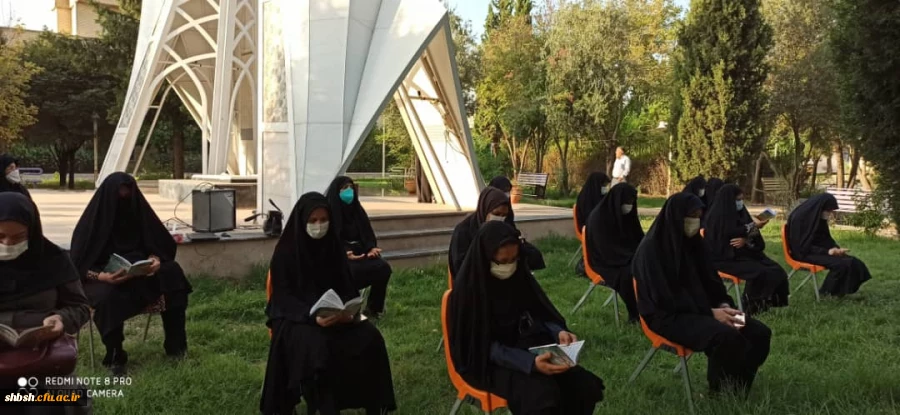 برنامه قرائت زیارت عاشورا در جوار شهدای گمنام پردیس شهید باهنر فارس برگزار شد 8