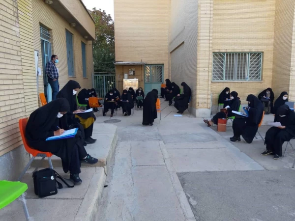 فرآیند مصاحبه داوطلبان دختر واجد شرایط آزمون سراسری ٩٩ در پردیس شهیدباهنر فارس انجام شد 15