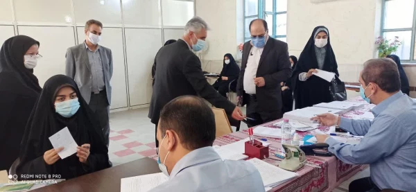 فرآیند مصاحبه داوطلبان دختر واجد شرایط آزمون سراسری ٩٩ در پردیس شهیدباهنر فارس انجام شد 44