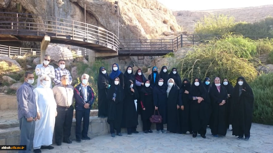 برنامه کوهپیمایی ویژه کارکنان به مناسبت گرامیداشت هفته تربیت بدنی انجام شد 11