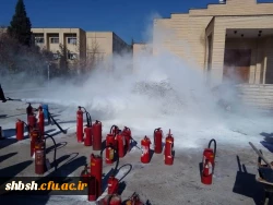 برگزاری دوره آموزشی آتش نشانی برای کارکنان پردیس شهید باهنر شیراز 6