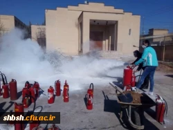 برگزاری دوره آموزشی آتش نشانی برای کارکنان پردیس شهید باهنر شیراز 7