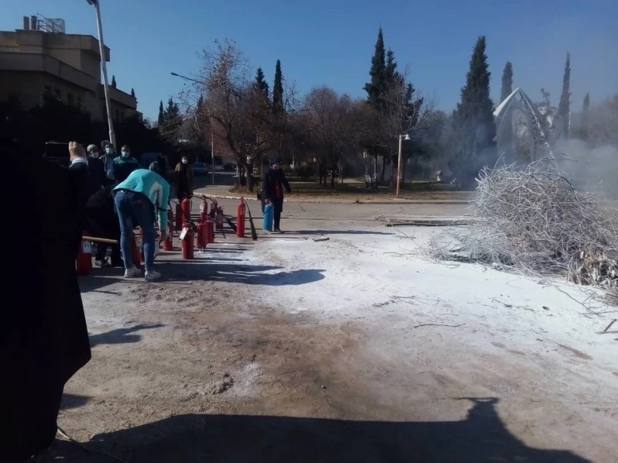 برگزاری دوره آموزشی آتش نشانی برای کارکنان پردیس شهید باهنر شیراز 13