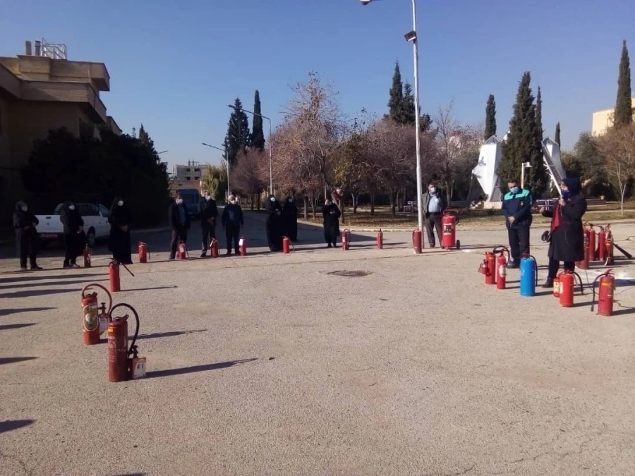 برگزاری دوره آموزشی آتش نشانی برای کارکنان پردیس شهید باهنر شیراز 20