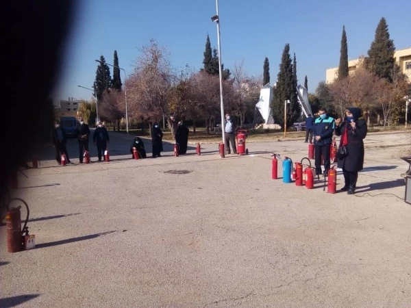 برگزاری دوره آموزشی آتش نشانی برای کارکنان پردیس شهید باهنر شیراز 21