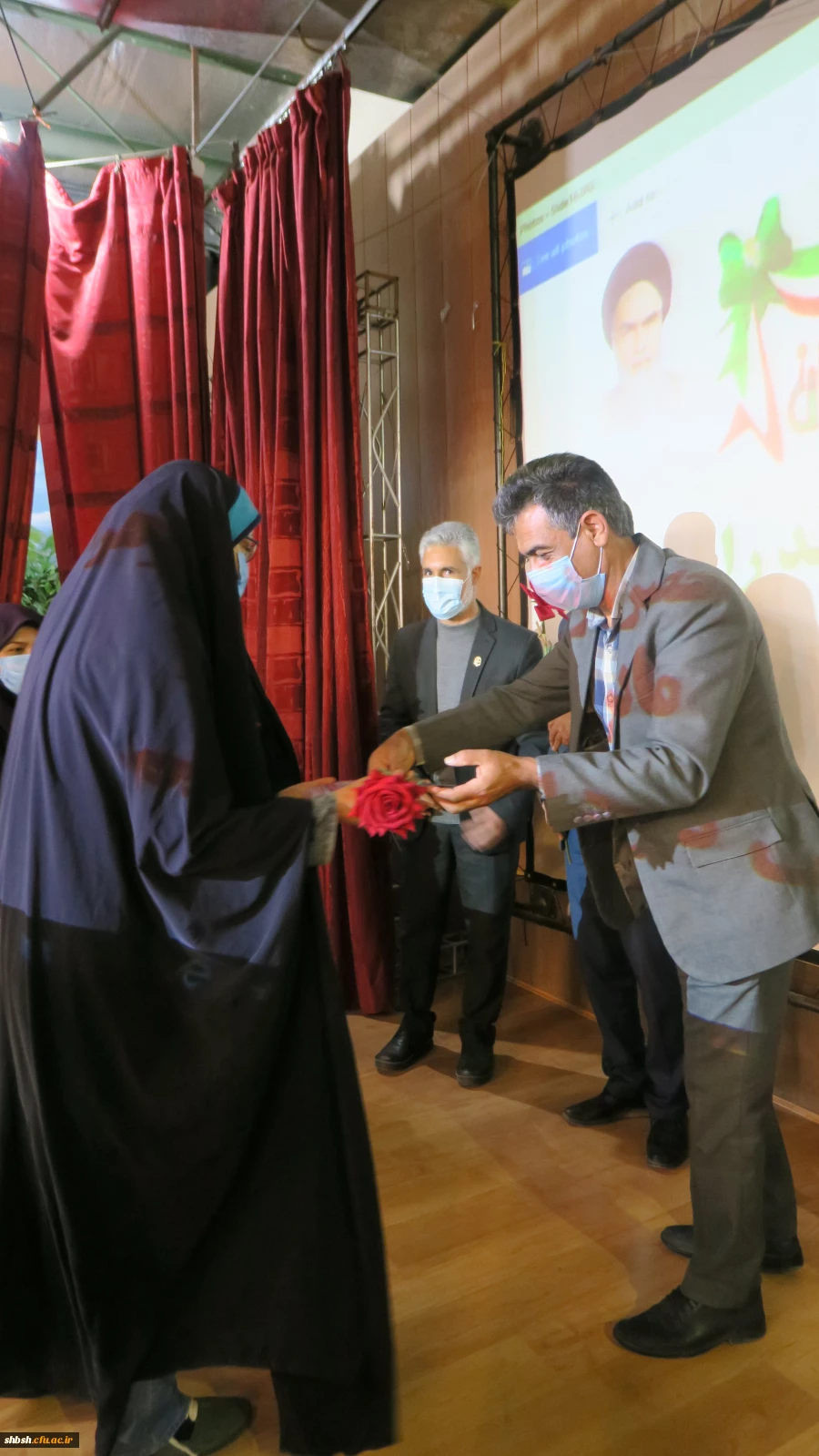 برگزاری مراسم گرامیداشت ولادت حضرت فاطمه زهرا(سلام الله علیها) و  22 بهمن ماه 
در پردیس شهید باهنر فارس
 11