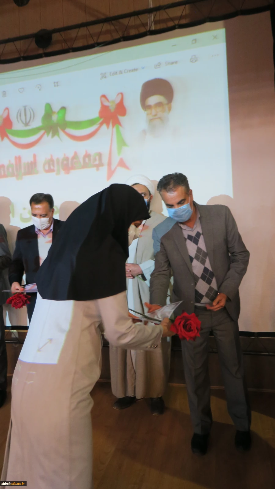 برگزاری مراسم گرامیداشت ولادت حضرت فاطمه زهرا(سلام الله علیها) و  22 بهمن ماه 
در پردیس شهید باهنر فارس
 13