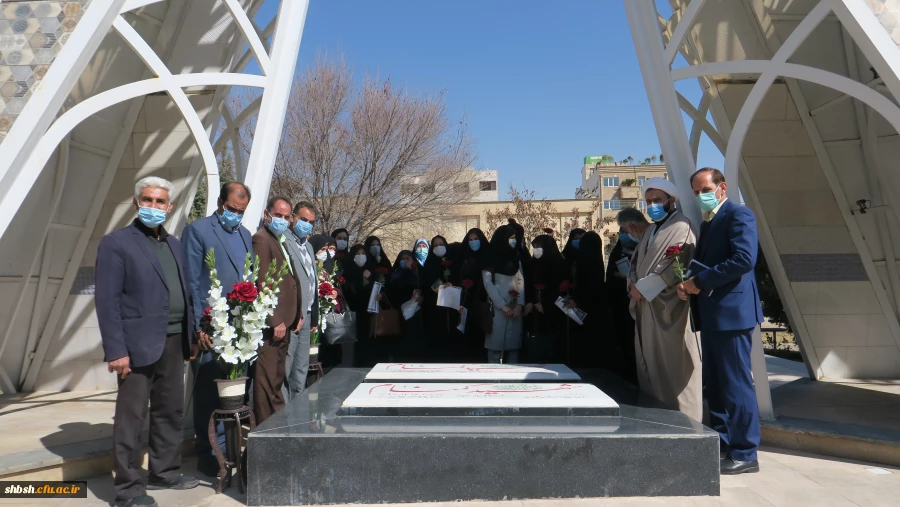 برگزاری مراسم گرامیداشت ولادت حضرت فاطمه زهرا(سلام الله علیها) و  22 بهمن ماه 
در پردیس شهید باهنر فارس
 18