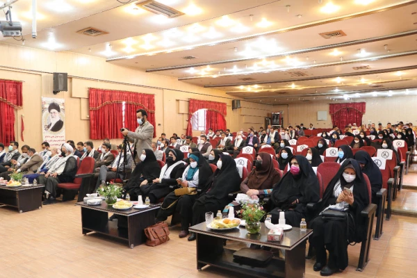 برگزاری مراسم بزرگداشت هفته بسیج در پردیس شهیدباهنرفارس 8