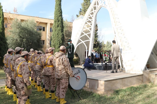 برگزاری مراسم بزرگداشت هفته بسیج در پردیس شهیدباهنرفارس 12