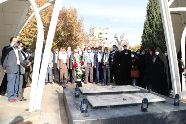 برگزاری مراسم بزرگداشت هفته بسیج در پردیس شهیدباهنرفارس 13