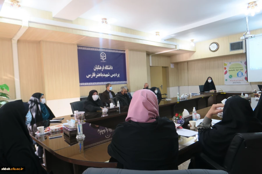 برگزاری جلسه آموزشی ویژه کارکنان پردیس شهید باهنر در خصوص شعار امسال بسیج ملی تغذیه با عنوان "تغذیه، کرونا و واکسیناسیون" 6