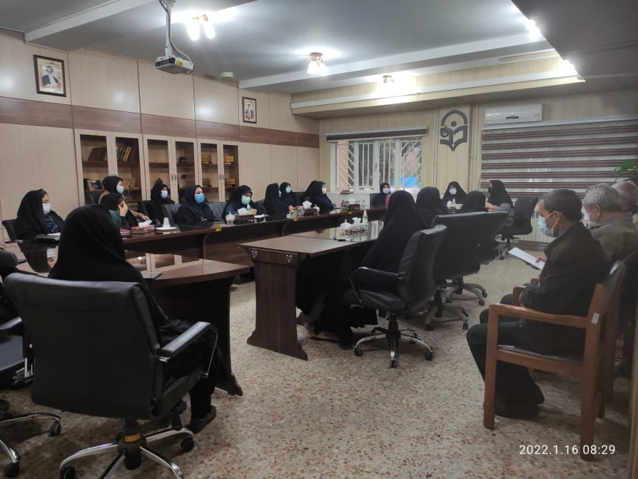 برگزاری جلسه به مناسبت وفات حضرت ام البنین بانوی فداکار اسلام و روز تکریم از مادران و همسران شهدا  5