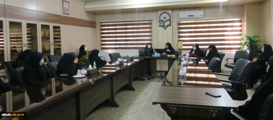 برگزاری مراسم جشن میلاد و همچنین نشست تخصصی تکریم زن و خانواده 3