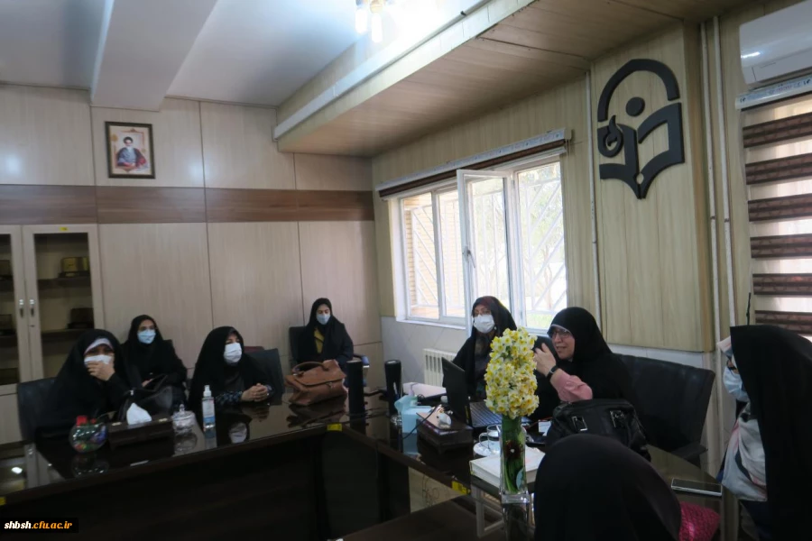 برگزاری مراسم جشن میلاد و همچنین نشست تخصصی تکریم زن و خانواده 7