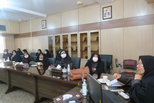 برگزاری مراسم جشن میلاد و همچنین نشست تخصصی تکریم زن و خانواده 8