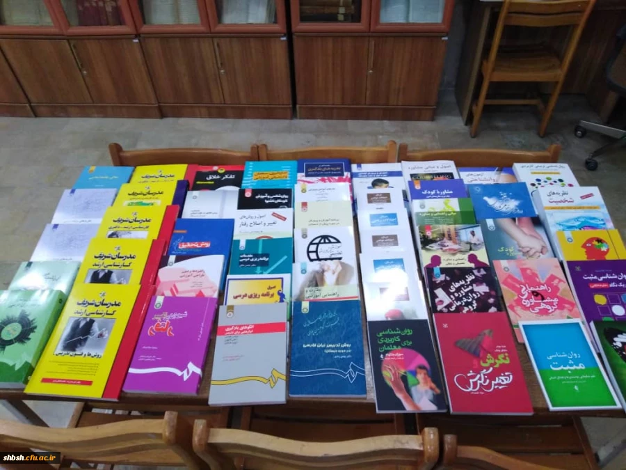 نمایی از کتابخانه پردیس شهید باهنر شیراز