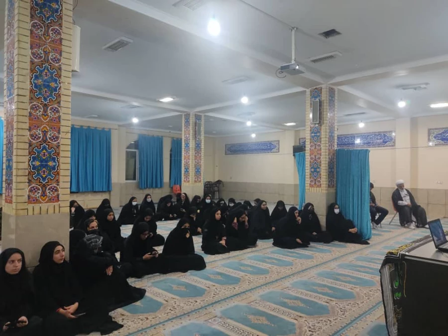 مراسم شب شهادت امام جعفر صادق (ع) به همت دفتر نهاد رهبری دانشگاه و کنگره شهدای دانشجو معلم فارس برگزار شد. 4