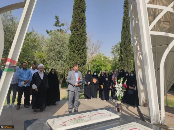 نشست صمیمانه سرپرست دانشگاه فرهنگیان استان فارس با دانشجویان عضو تشکل های دانشجویی پردیس ها و مراکز استان فارس 7