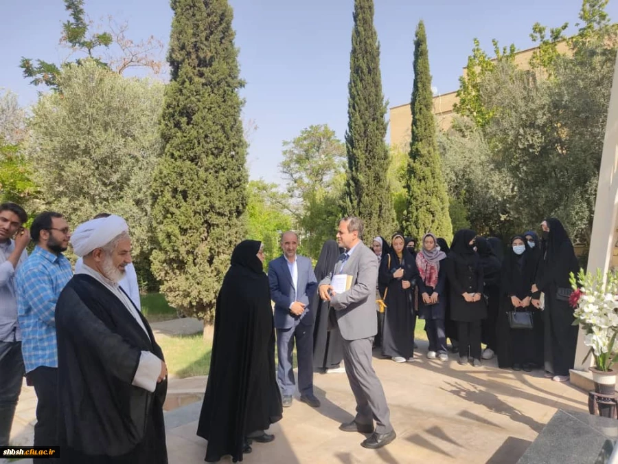 نشست صمیمانه سرپرست دانشگاه فرهنگیان استان فارس با دانشجویان عضو تشکل های دانشجویی پردیس ها و مراکز استان فارس 10