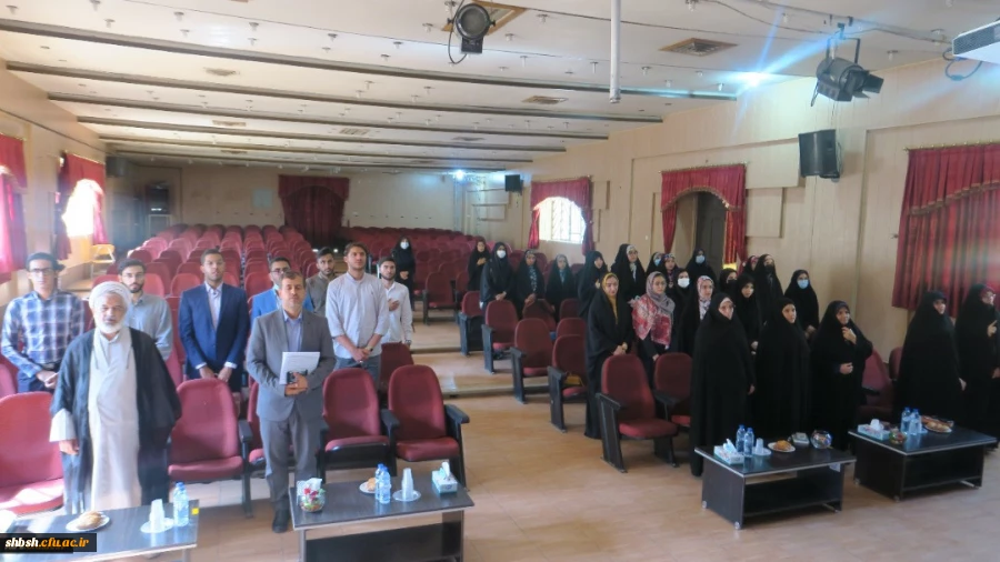 نشست صمیمانه سرپرست دانشگاه فرهنگیان استان فارس با دانشجویان عضو تشکل های دانشجویی پردیس ها و مراکز استان فارس 12