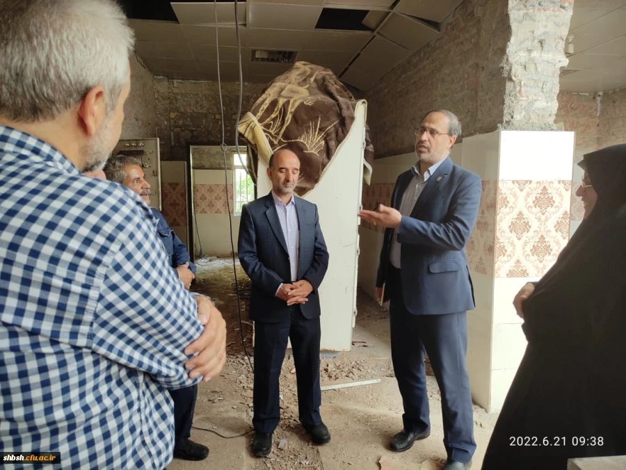بازدید آقای دکتر میر یونسی مدیر کل محترم پشتیبانی و رفاه کارکنان در دانشگاه فرهنگیان سازمان مرکزی و آقای دکتر زارع شیبانی سرپرست امور پردیس های دانشگاه فرهنگیان استان فارس از میزان پیشرفت تعمیرات مجموعه سلف سرویس و آشپزخانه پردیس شهیدباهنر  3