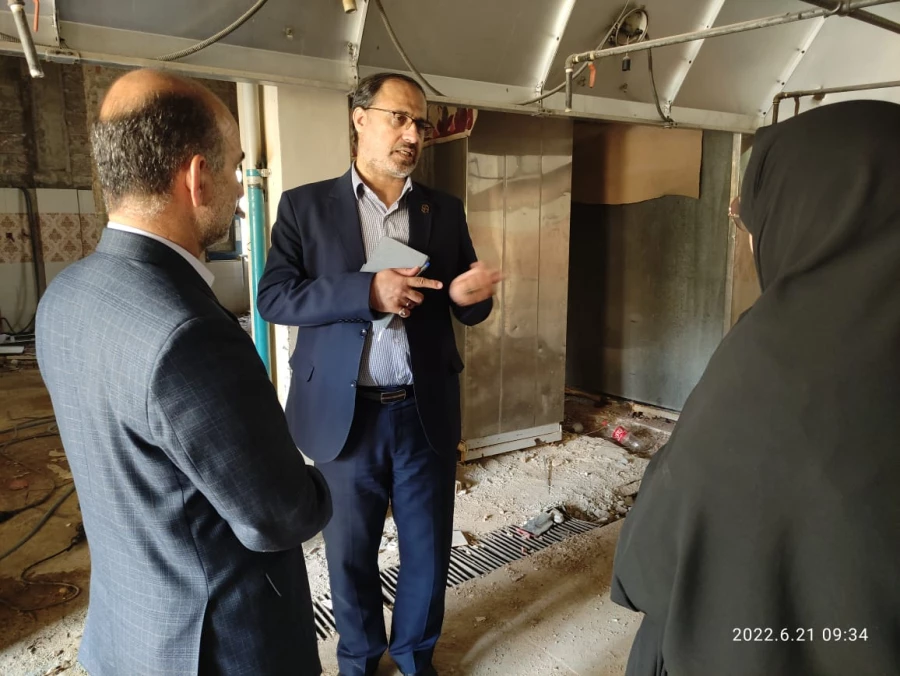 بازدید آقای دکتر میر یونسی مدیر کل محترم پشتیبانی و رفاه کارکنان در دانشگاه فرهنگیان سازمان مرکزی و آقای دکتر زارع شیبانی سرپرست امور پردیس های دانشگاه فرهنگیان استان فارس از میزان پیشرفت تعمیرات مجموعه سلف سرویس و آشپزخانه پردیس شهیدباهنر  6