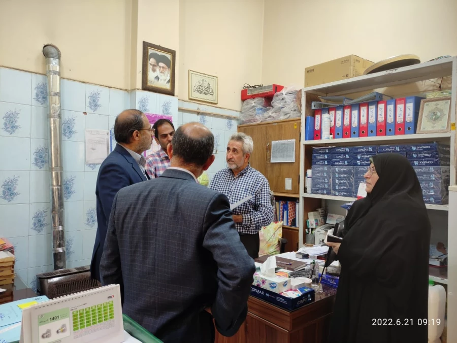 بازدید آقای دکتر میر یونسی مدیر کل محترم پشتیبانی و رفاه کارکنان در دانشگاه فرهنگیان سازمان مرکزی و آقای دکتر زارع شیبانی سرپرست امور پردیس های دانشگاه فرهنگیان استان فارس از میزان پیشرفت تعمیرات مجموعه سلف سرویس و آشپزخانه پردیس شهیدباهنر  11