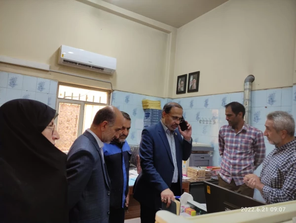 بازدید آقای دکتر میر یونسی مدیر کل محترم پشتیبانی و رفاه کارکنان در دانشگاه فرهنگیان سازمان مرکزی و آقای دکتر زارع شیبانی سرپرست امور پردیس های دانشگاه فرهنگیان استان فارس از میزان پیشرفت تعمیرات مجموعه سلف سرویس و آشپزخانه پردیس شهیدباهنر  15