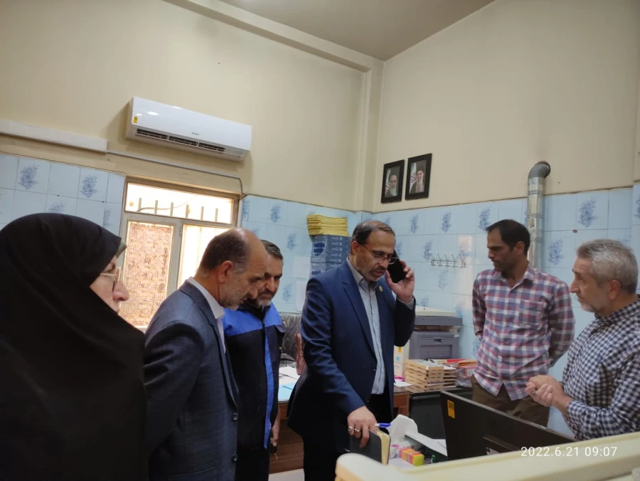 بازدید آقای دکتر میر یونسی مدیر کل محترم پشتیبانی و رفاه کارکنان در دانشگاه فرهنگیان سازمان مرکزی و آقای دکتر زارع شیبانی سرپرست امور پردیس های دانشگاه فرهنگیان استان فارس از میزان پیشرفت تعمیرات مجموعه سلف سرویس و آشپزخانه پردیس شهیدباهنر  15